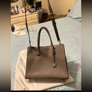 Michael Kors Large Mercer Tote